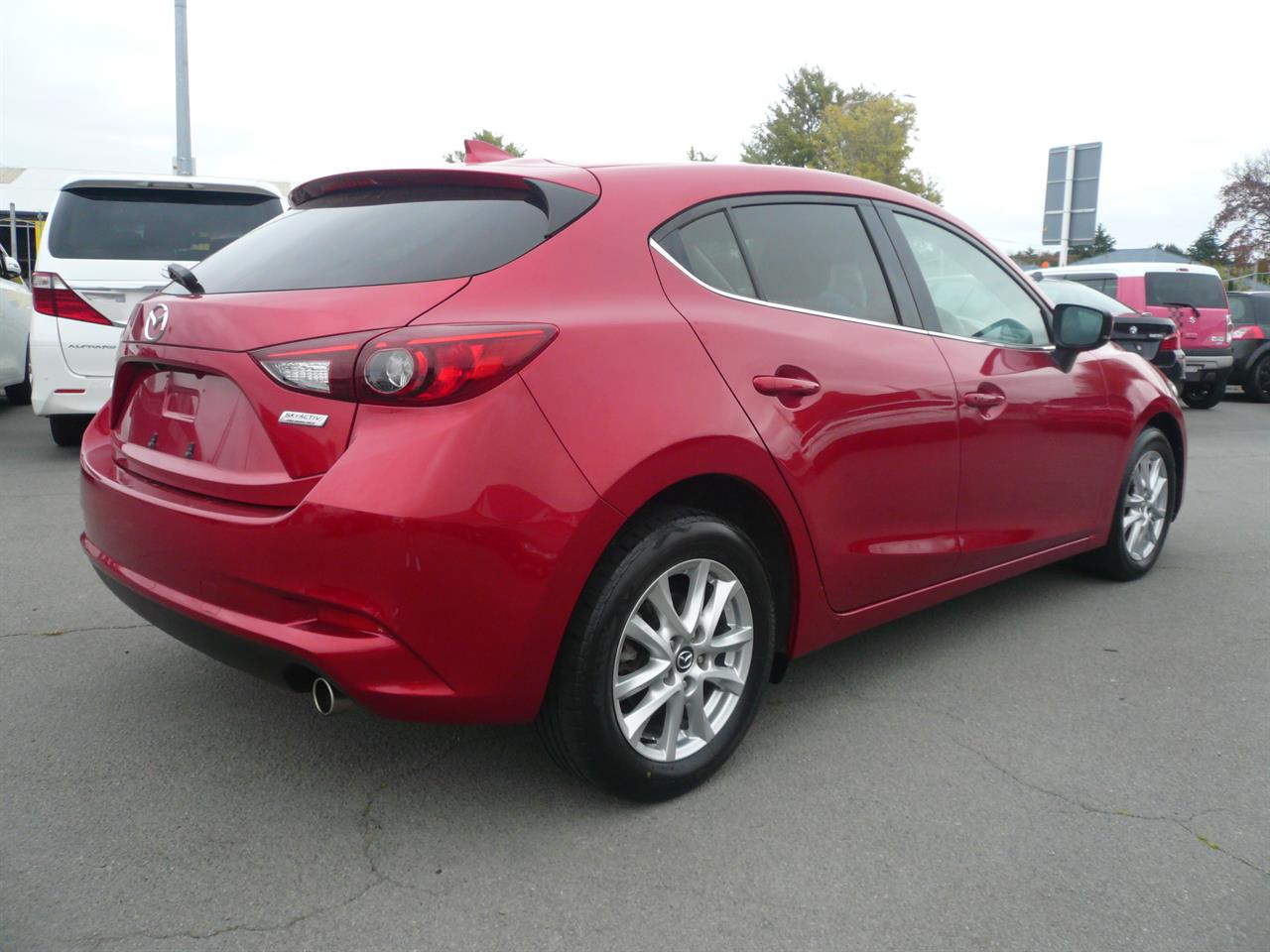 2017 Mazda Axela