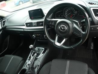 2017 Mazda Axela - Thumbnail