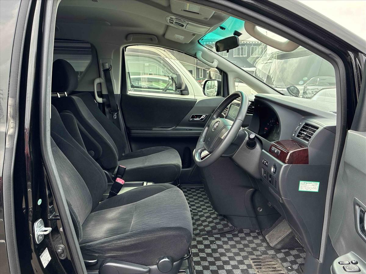 2013 Toyota Alphard