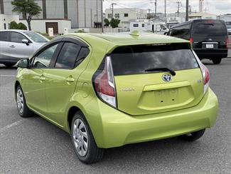 2015 Toyota Aqua - Thumbnail