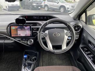 2015 Toyota Aqua - Thumbnail