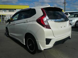 2013 Honda Fit Hybrid automatic - Thumbnail