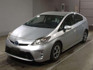 2014 Toyota Prius - Thumbnail