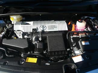 2014 Toyota Prius - Thumbnail