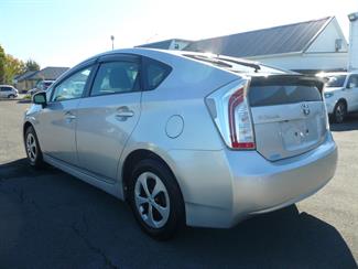 2014 Toyota Prius - Thumbnail