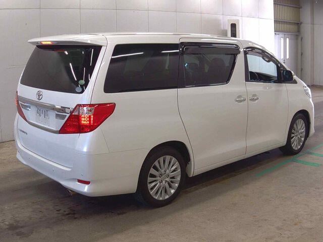 2013 Toyota Alphard