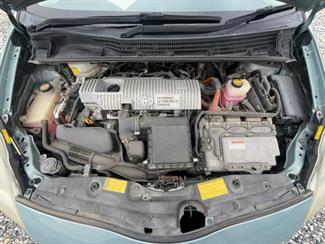 2012 Toyota Prius - Thumbnail
