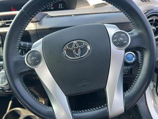 2015 Toyota Aqua - Thumbnail