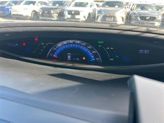 2013 Toyota ESTIMA - Thumbnail