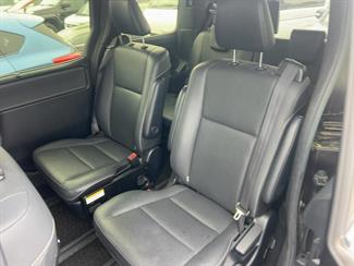 2020 Toyota Esquire - Thumbnail