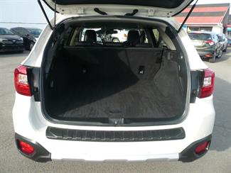 2017 Subaru OUTBACK - Thumbnail