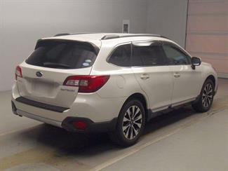 2017 Subaru OUTBACK - Thumbnail