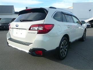 2017 Subaru OUTBACK - Thumbnail