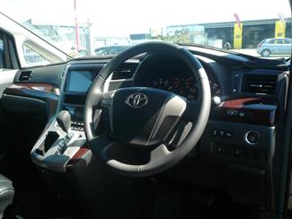 2012 Toyota VELLFIRE - Thumbnail