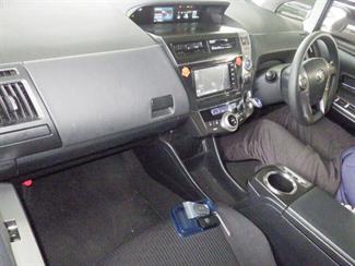 2020 Toyota Prius - Thumbnail