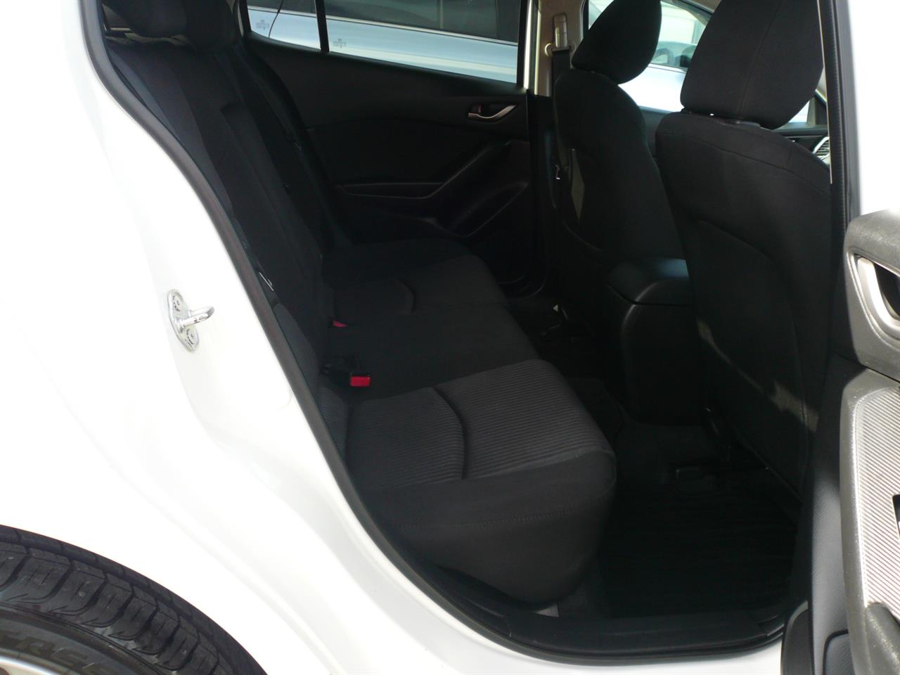 2014 Mazda Axela