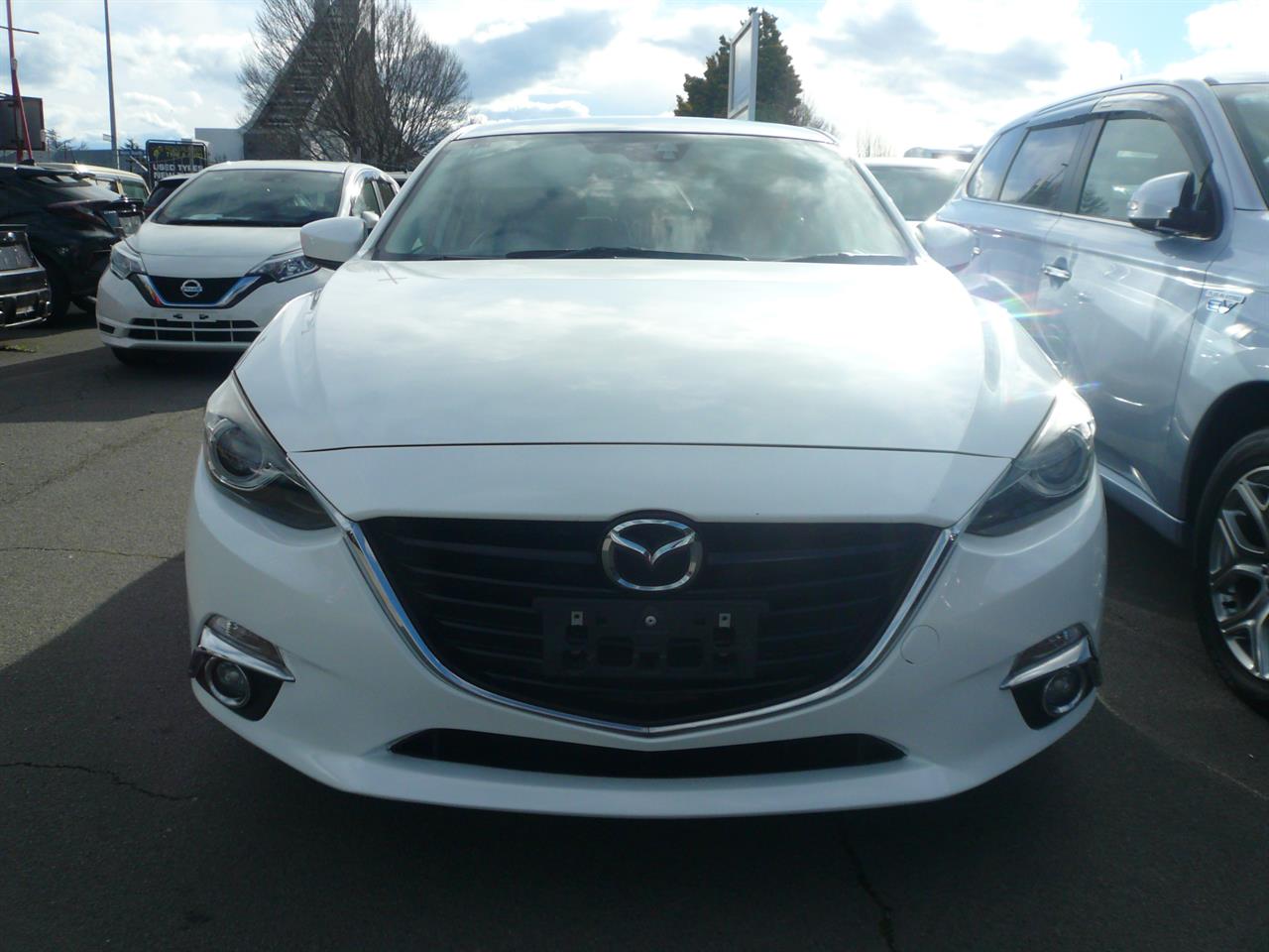 2014 Mazda Axela