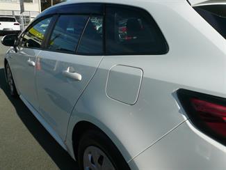 2020 Toyota COROLLA - Thumbnail