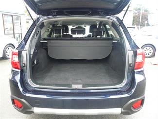 2016 Subaru OUTBACK - Thumbnail