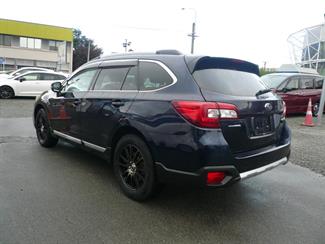 2016 Subaru OUTBACK - Thumbnail