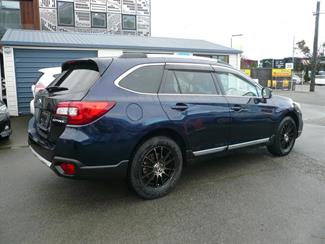 2016 Subaru OUTBACK - Thumbnail