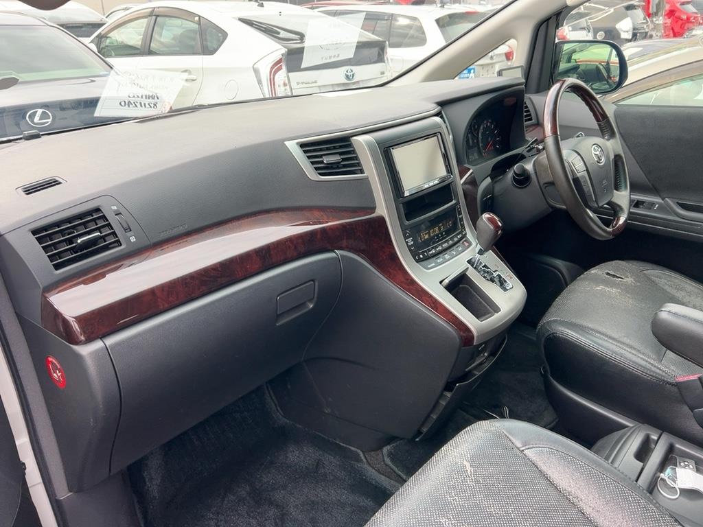 2012 Toyota Alphard