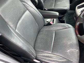 2012 Toyota Alphard - Thumbnail