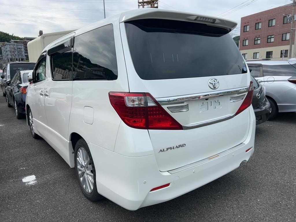 2012 Toyota Alphard