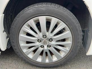 2012 Toyota Alphard - Thumbnail