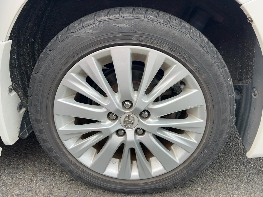 2012 Toyota Alphard