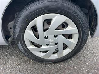 2015 Toyota Aqua - Thumbnail