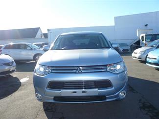 2013 Mitsubishi Outlander - Thumbnail