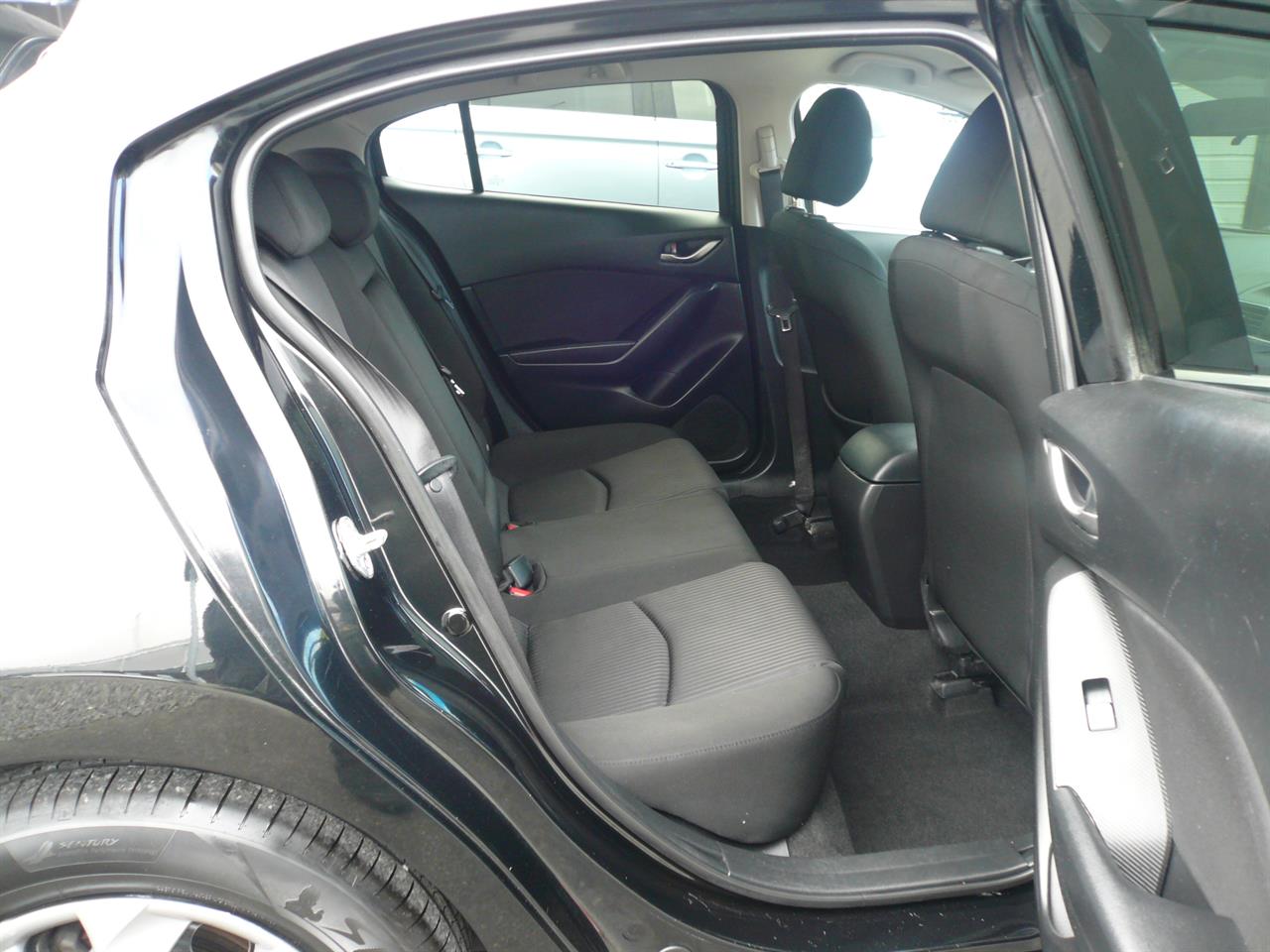 2014 Mazda Axela