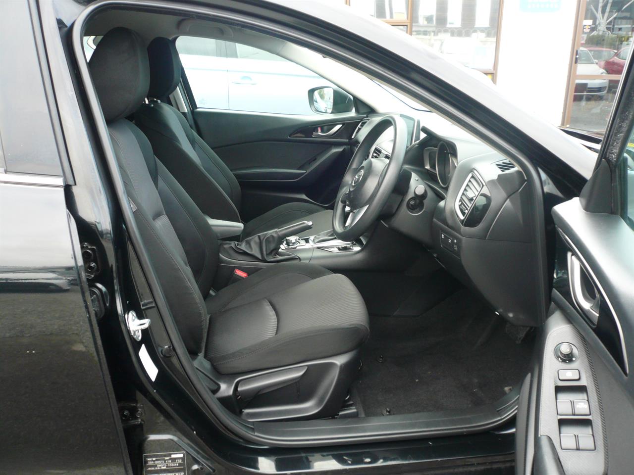 2014 Mazda Axela