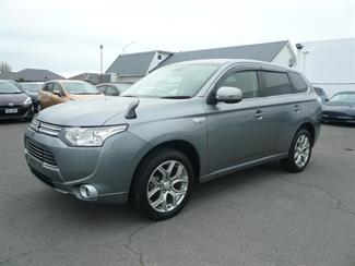 2013 Mitsubishi Outlander - Thumbnail
