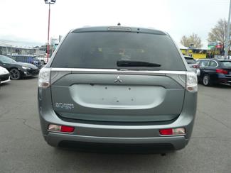 2013 Mitsubishi Outlander - Thumbnail