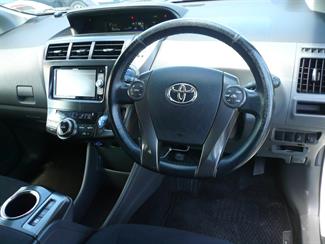 2014 Toyota Prius Alpha 1800cc hybrid - Thumbnail