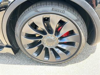 2023 Tesla Model Y - Thumbnail