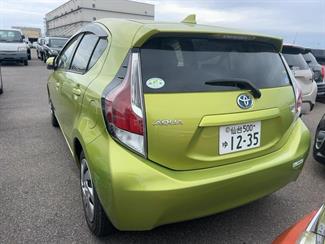 2015 Toyota Aqua - Thumbnail