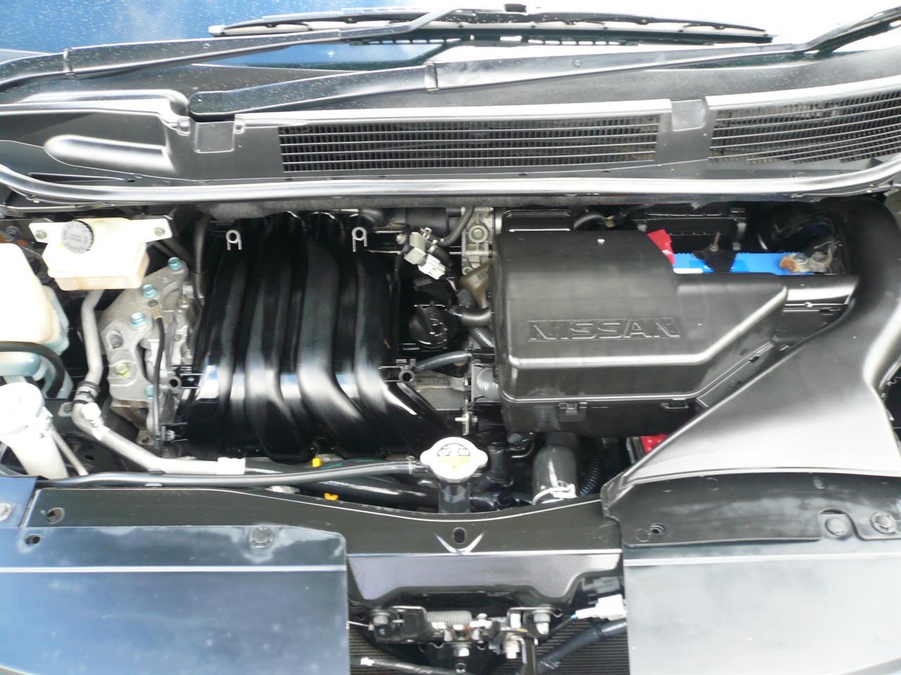 2013 Nissan Serena Hybrid 2000cc