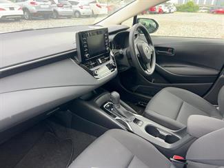 2020 Toyota COROLLA - Thumbnail