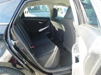 2014 Toyota Prius - Thumbnail