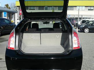 2014 Toyota Prius - Thumbnail