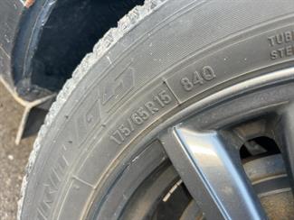 2013 Toyota Aqua - Thumbnail