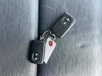 2013 Toyota Aqua - Thumbnail