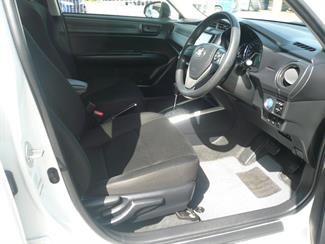 2020 Toyota COROLLA - Thumbnail