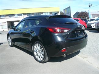 2015 Mazda Axela - Thumbnail