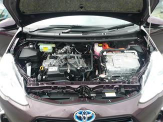 2016 Toyota Aqua - Thumbnail