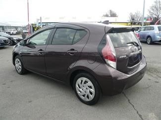 2016 Toyota Aqua - Thumbnail