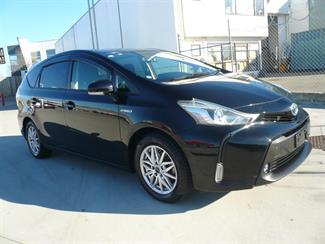 2015 Toyota Prius - Thumbnail